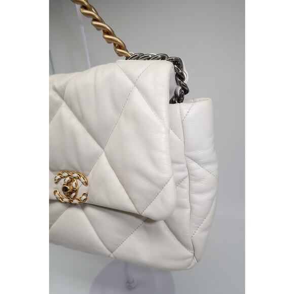 Chanel Leather Quilted CC Logo Chain Strap 19 Flap Crossbody Bag White - Picture 3 of 16